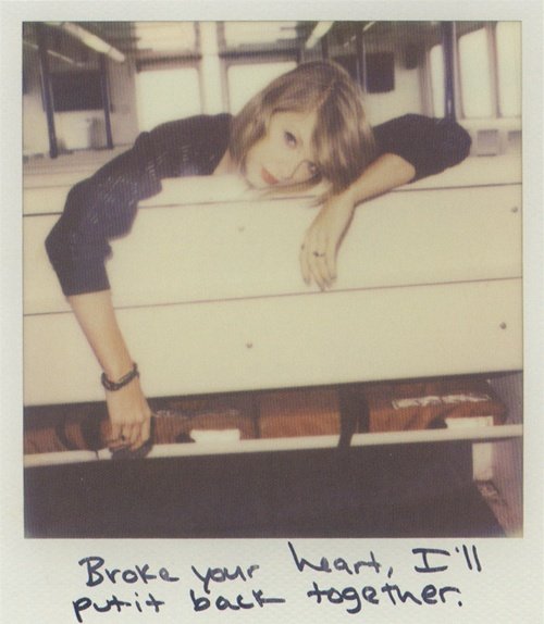Taylor Swift — Polaroids — photo 4