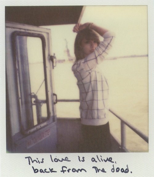 Taylor Swift — Polaroids — photo 10