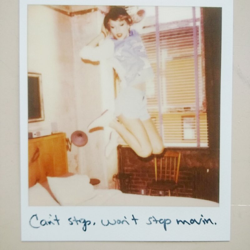 Taylor Swift — Polaroids — photo 49
