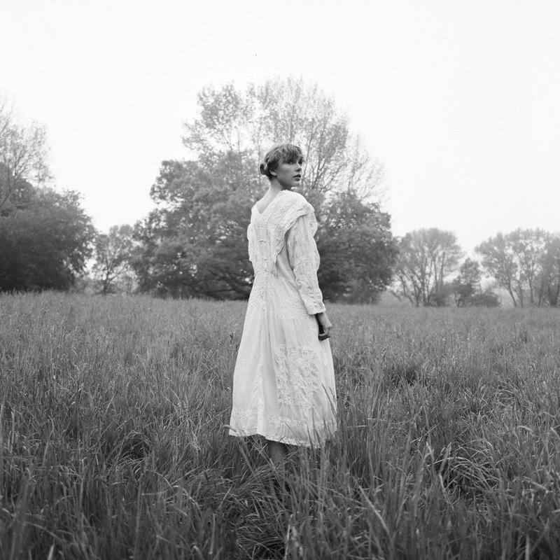 Taylor Swift — the lakes (original version) — photo 1