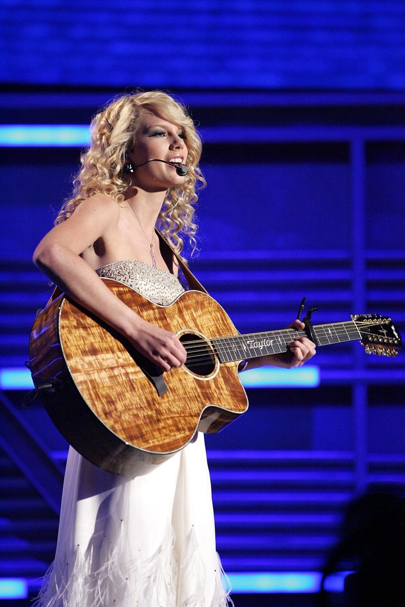 Taylor Swift — 42nd Academy of Country Music Awards — photo 4