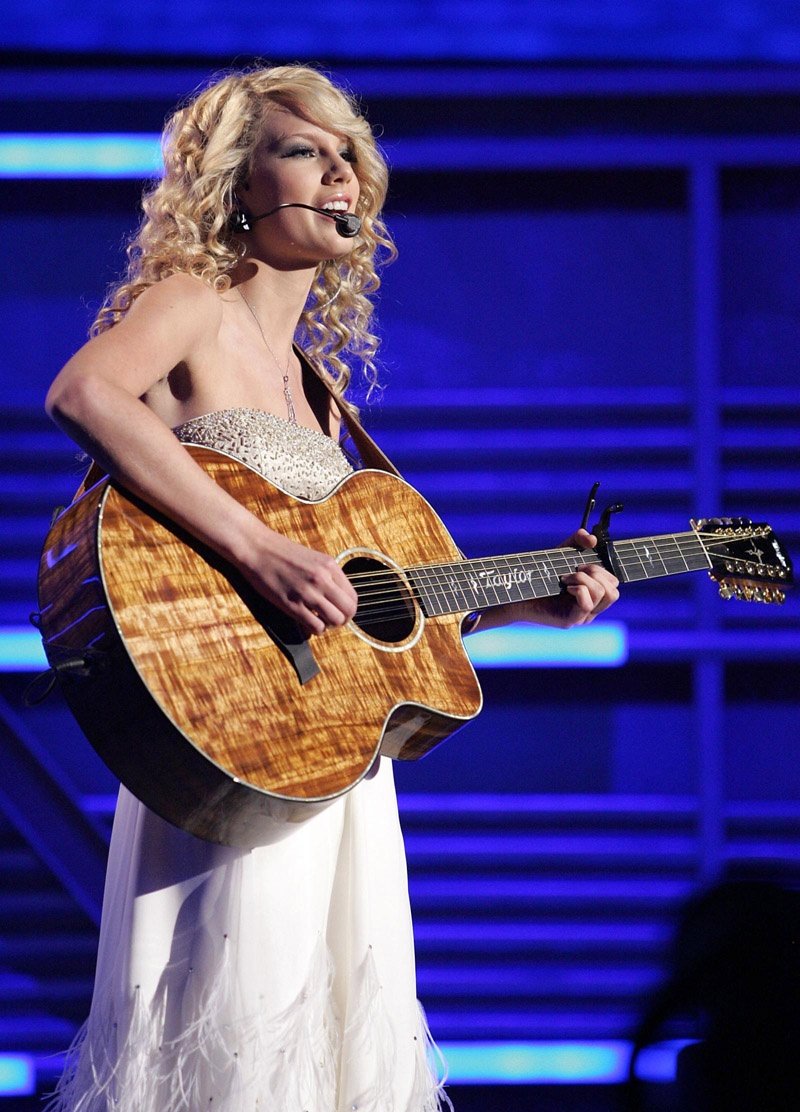 Taylor Swift — 42nd Academy of Country Music Awards — photo 6