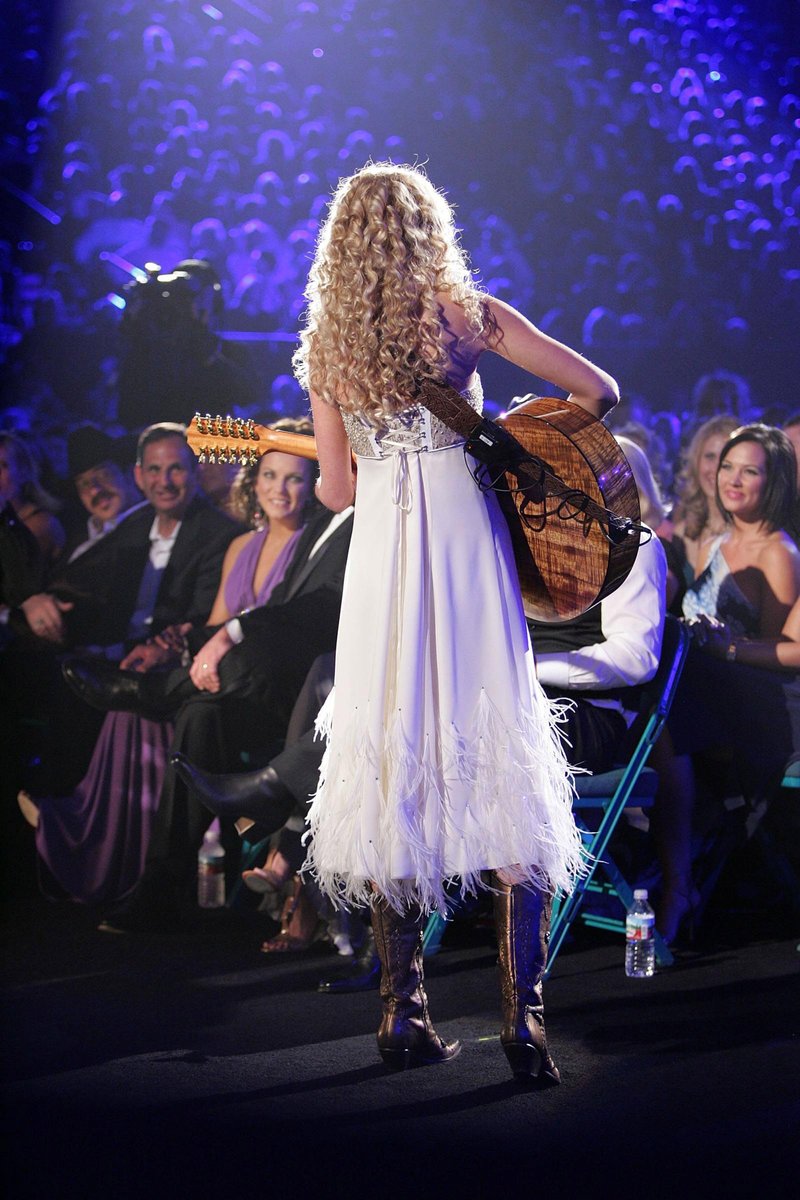 Taylor Swift — 42nd Academy of Country Music Awards — photo 11