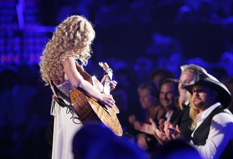 Taylor Swift — 42nd Academy of Country Music Awards — photo 16