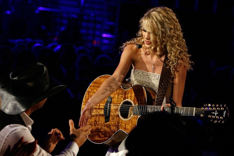 Taylor Swift — 42nd Academy of Country Music Awards — photo 18
