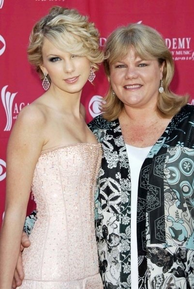 Taylor Swift — 42nd Academy of Country Music Awards — photo 29
