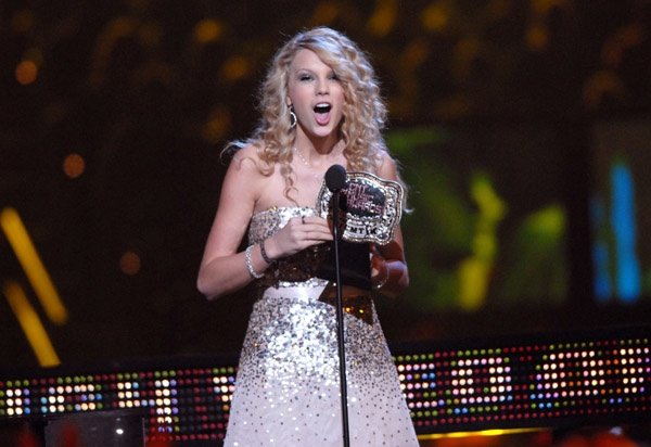Taylor Swift — 2007 CMT Music Awards — photo 14