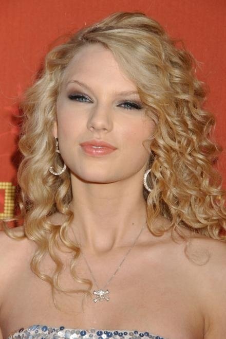 Taylor Swift — 2007 CMT Music Awards — photo 43