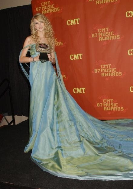 Taylor Swift — 2007 CMT Music Awards — photo 48
