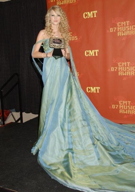 Taylor Swift — 2007 CMT Music Awards — photo 49