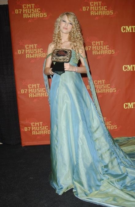 Taylor Swift — 2007 CMT Music Awards — photo 105