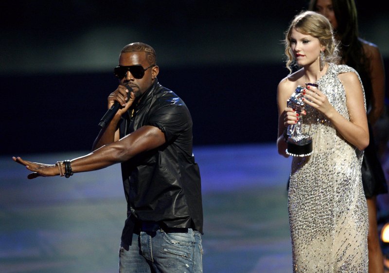 Taylor Swift — 2009 MTV Video Music Awards — photo 27