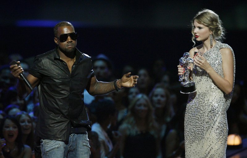 Taylor Swift — 2009 MTV Video Music Awards — photo 36