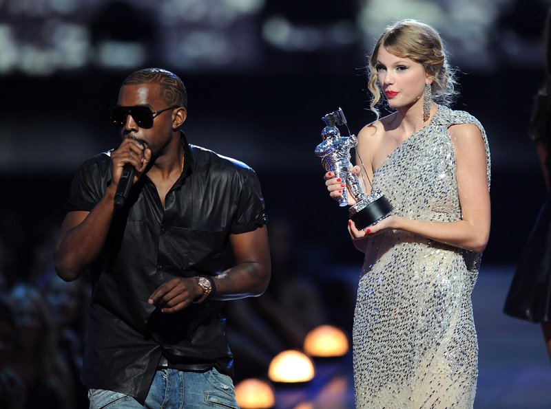 Taylor Swift — 2009 MTV Video Music Awards — photo 42