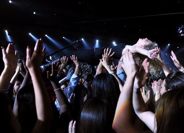 Taylor Swift at 45th Academy of Country Music Awards — photo 44