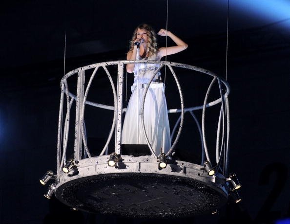 Taylor Swift at 45th Academy of Country Music Awards — photo 54