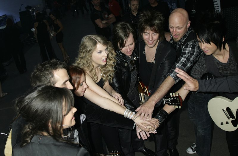 Taylor Swift at 45th Academy of Country Music Awards — photo 109
