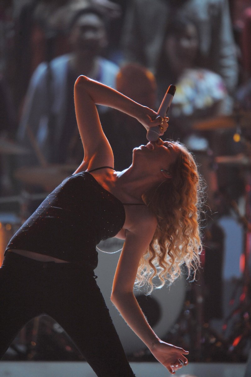 Taylor Swift at 45th Academy of Country Music Awards — photo 115