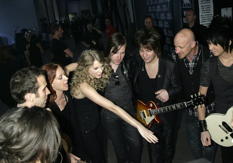 Taylor Swift at 45th Academy of Country Music Awards — photo 133