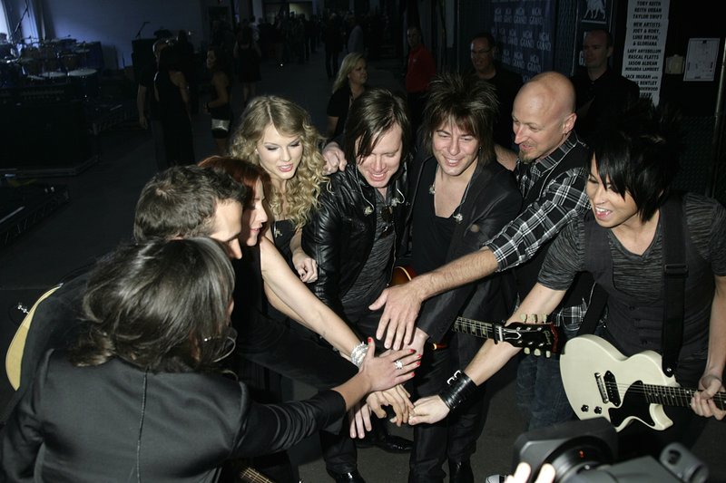 Taylor Swift at 45th Academy of Country Music Awards — photo 165