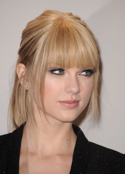 Taylor Swift at 2010 American Music Awards — photo 125