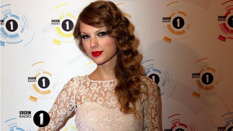 Taylor Swift at BBC Radio 1's Teen Awards 2010 — photo 32