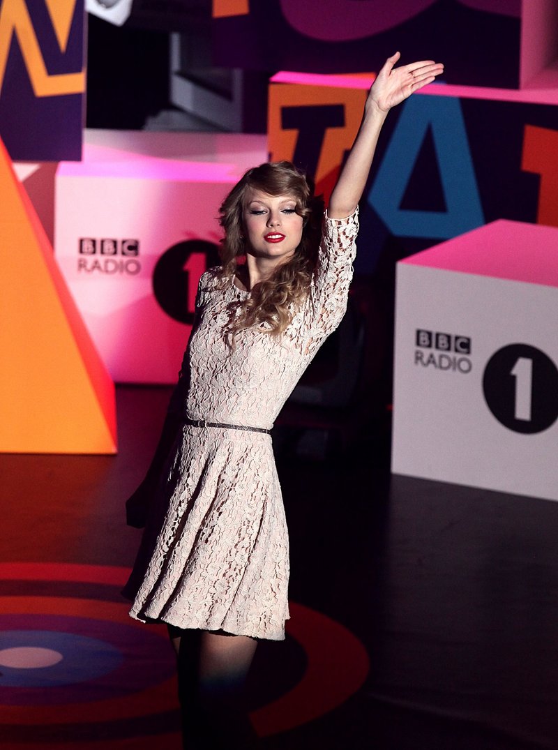 Taylor Swift at BBC Radio 1's Teen Awards 2010 — photo 33