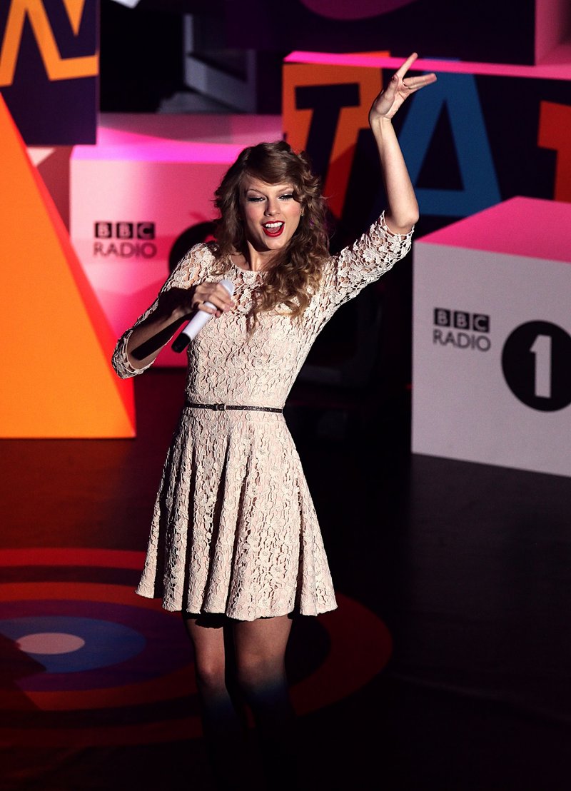 Taylor Swift at BBC Radio 1's Teen Awards 2010 — photo 34