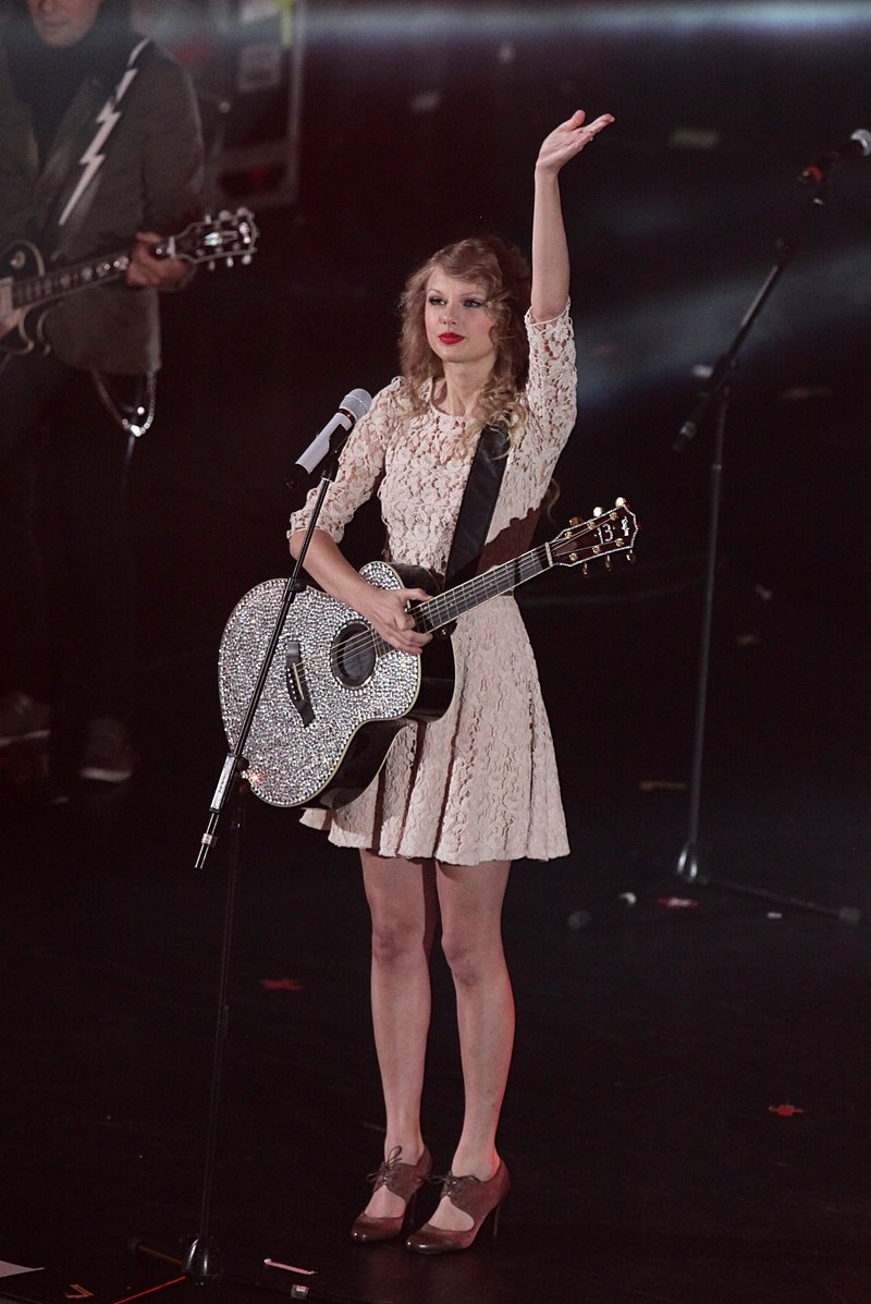 Taylor Swift at BBC Radio 1's Teen Awards 2010 — photo 46