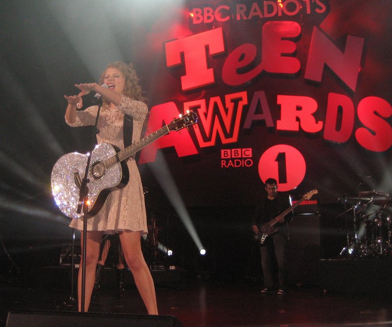 Taylor Swift at BBC Radio 1's Teen Awards 2010 — photo 65