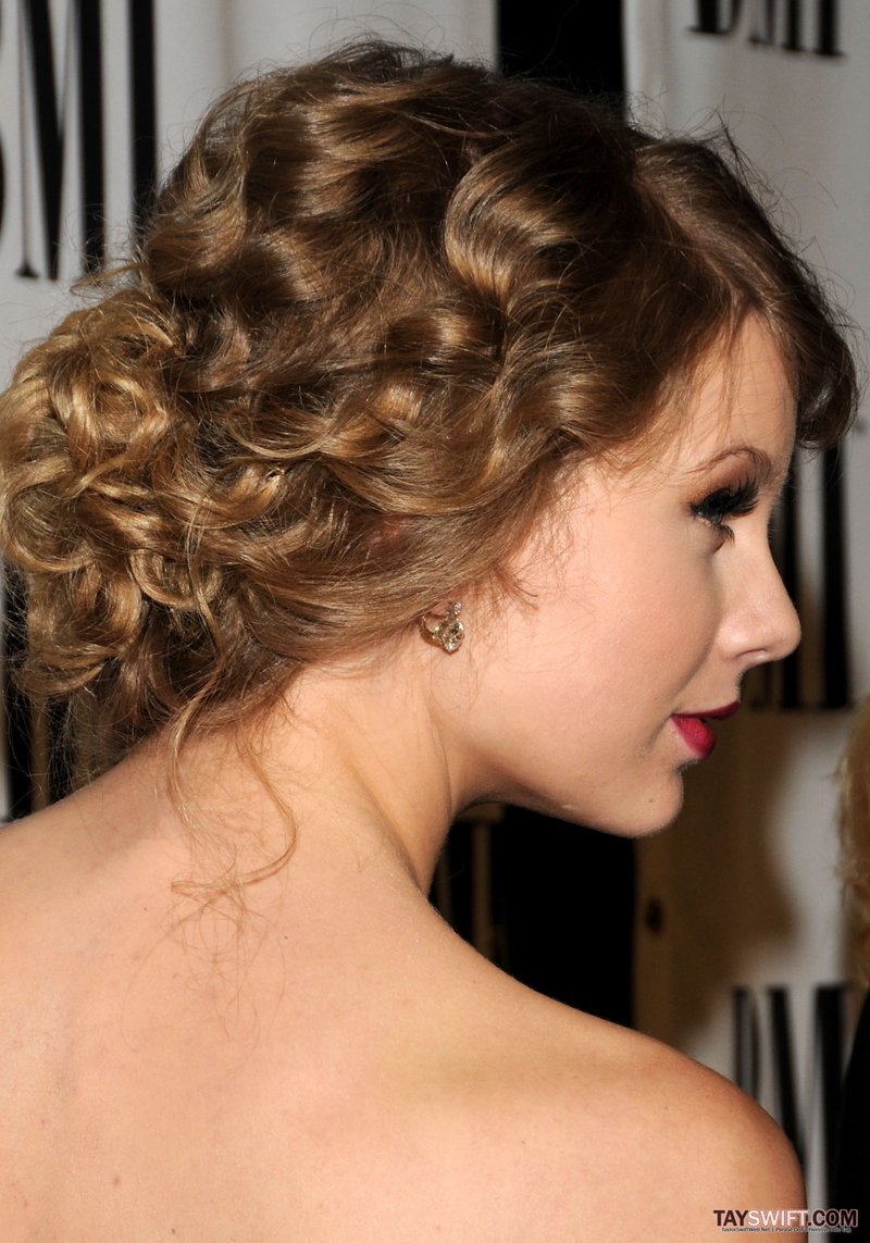 Taylor Swift at BMI's 58th Annual Pop Awards — photo 18