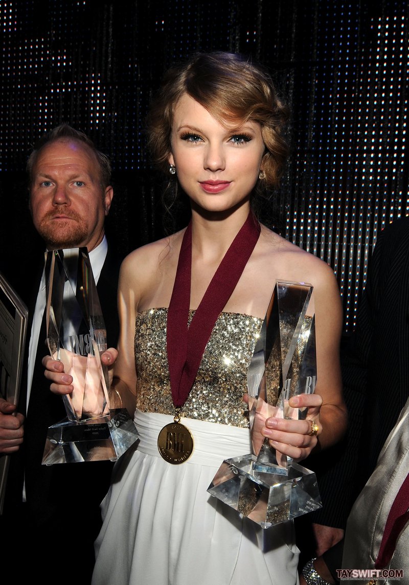 Taylor Swift at BMI's 58th Annual Pop Awards — photo 57