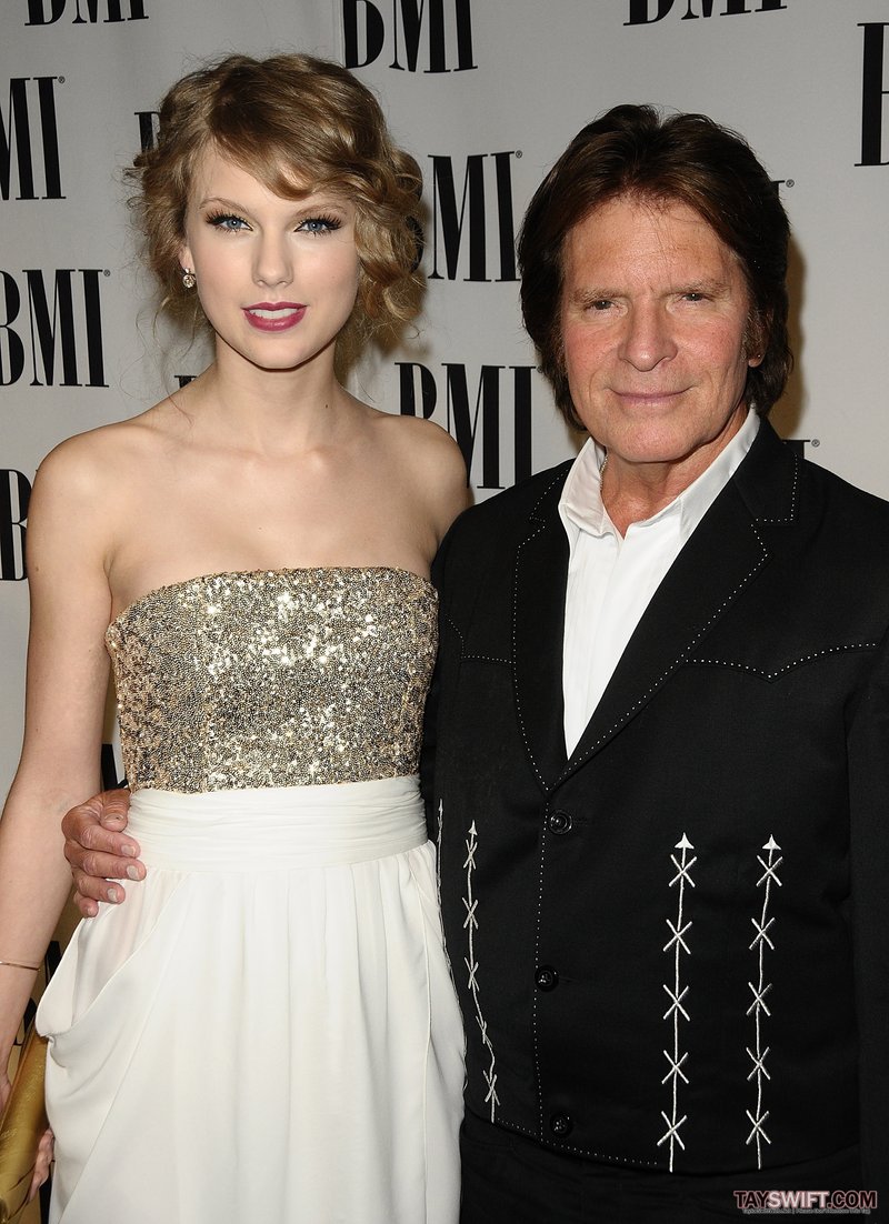 Taylor Swift at BMI's 58th Annual Pop Awards — photo 72