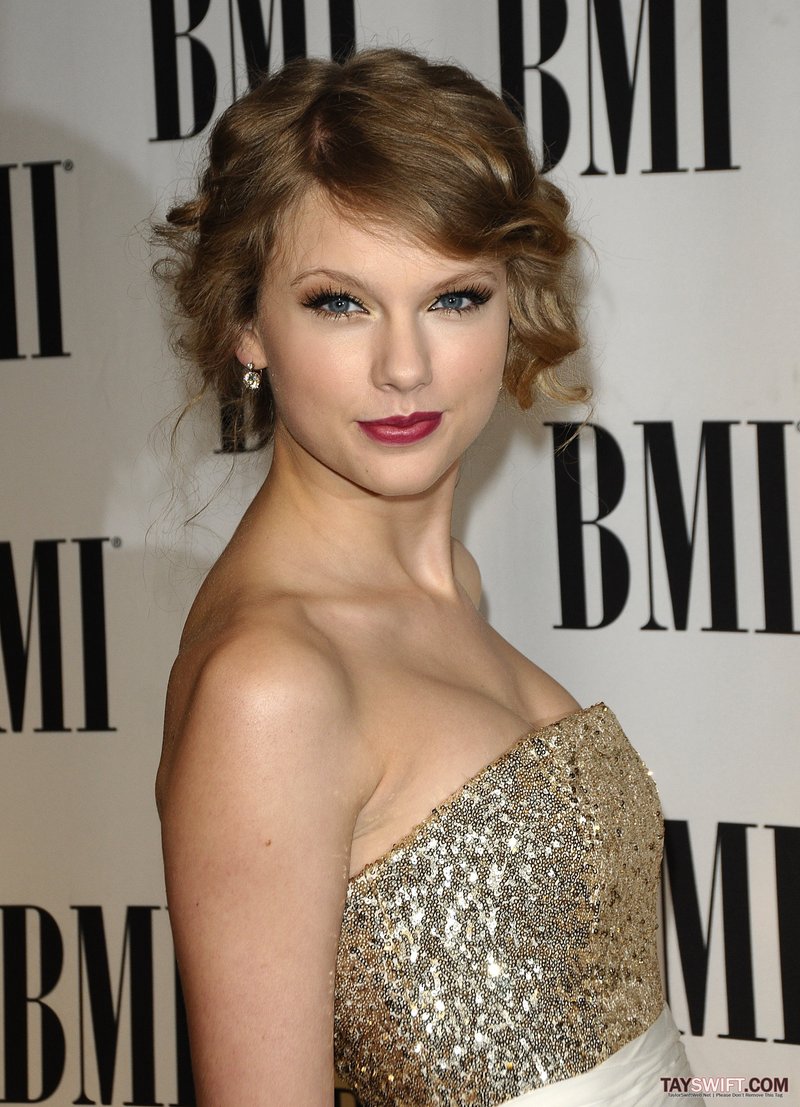 Taylor Swift at BMI's 58th Annual Pop Awards — photo 76