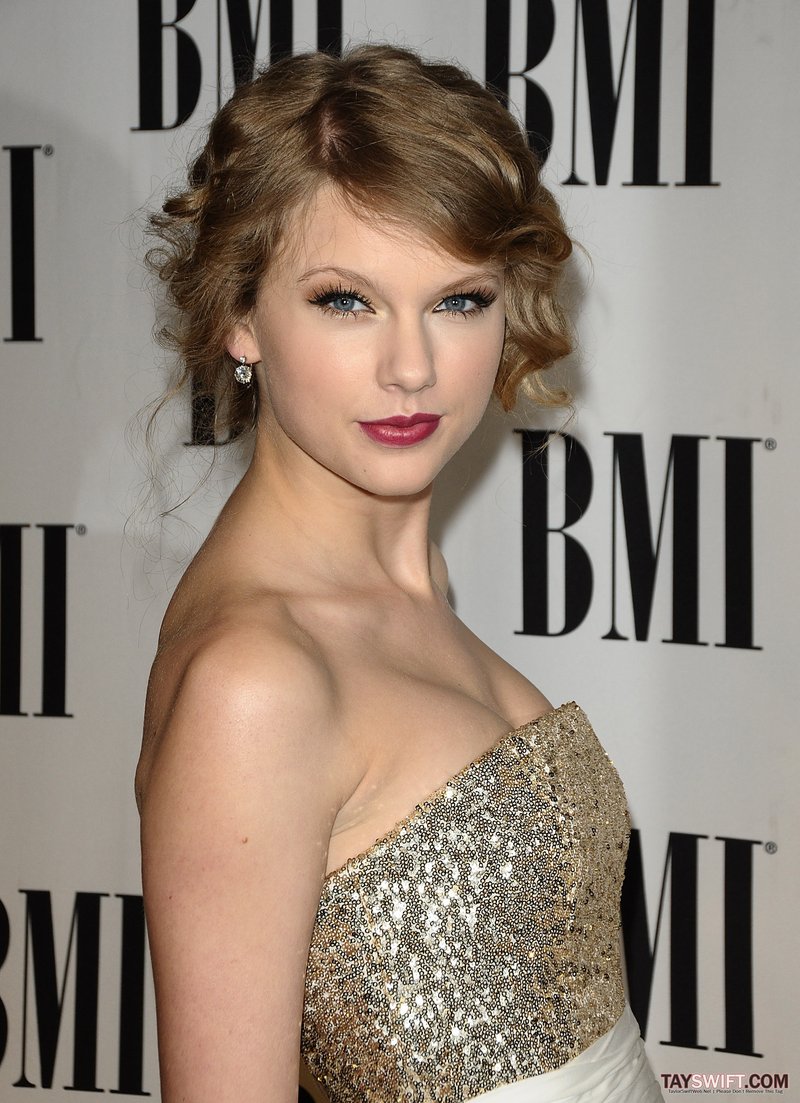 Taylor Swift at BMI's 58th Annual Pop Awards — photo 77
