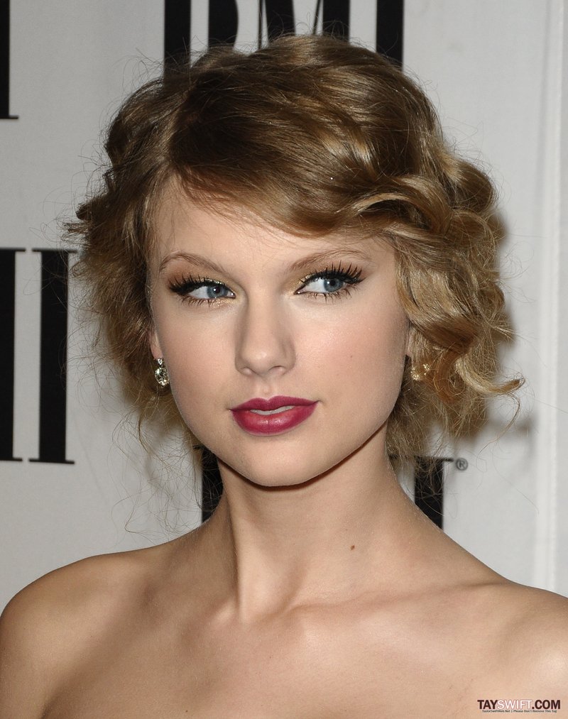 Taylor Swift at BMI's 58th Annual Pop Awards — photo 81