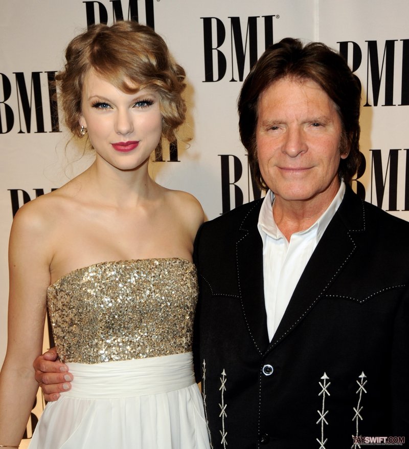 Taylor Swift at BMI's 58th Annual Pop Awards — photo 89