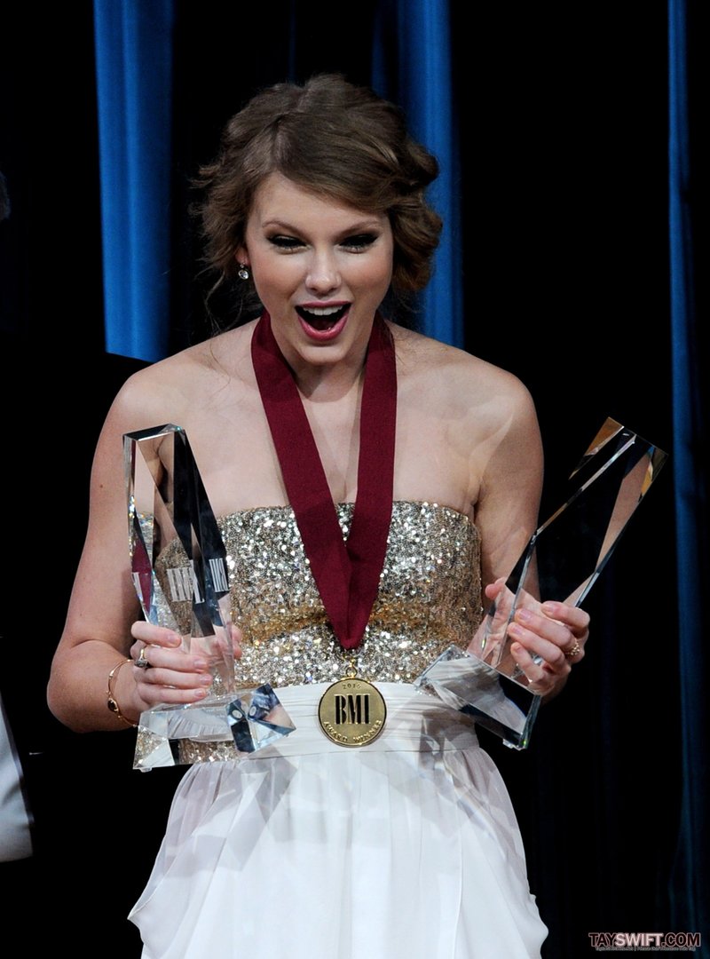 Taylor Swift at BMI's 58th Annual Pop Awards — photo 90