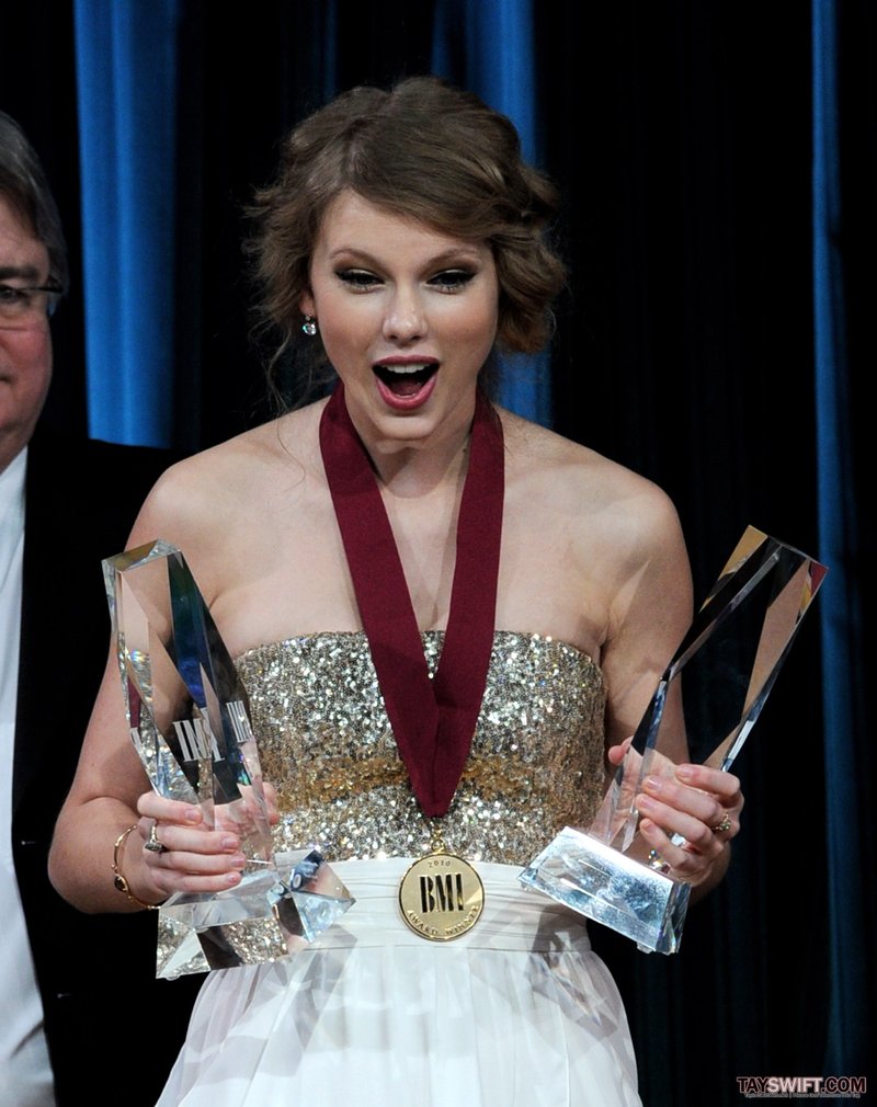 Taylor Swift at BMI's 58th Annual Pop Awards — photo 91