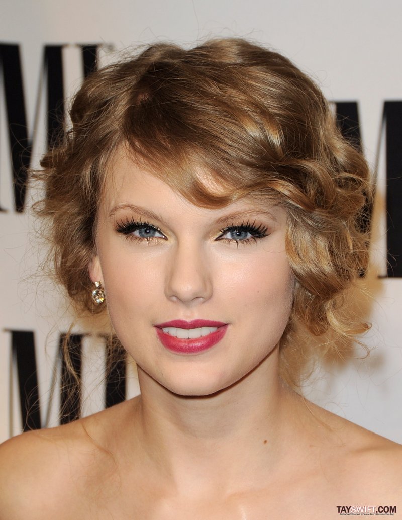 Taylor Swift at BMI's 58th Annual Pop Awards — photo 101