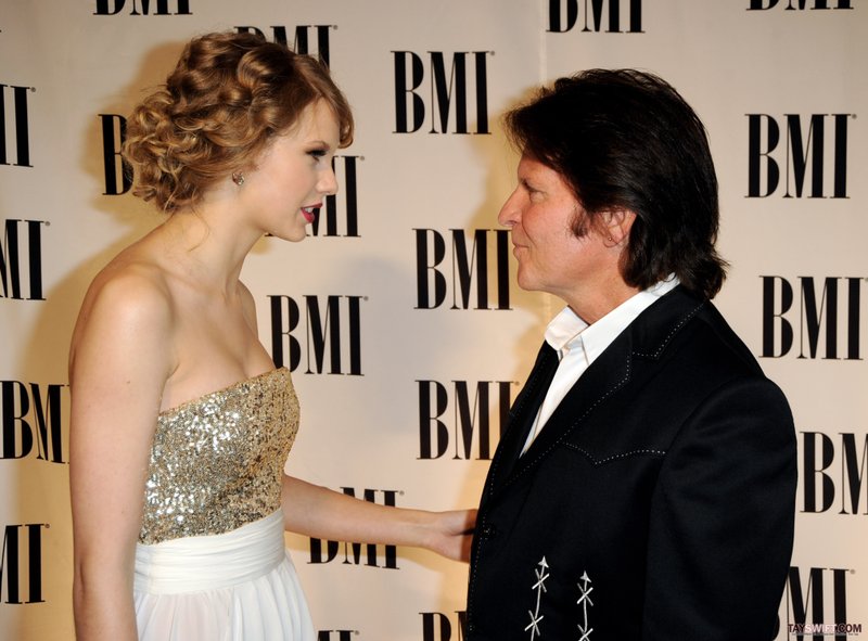 Taylor Swift at BMI's 58th Annual Pop Awards — photo 103