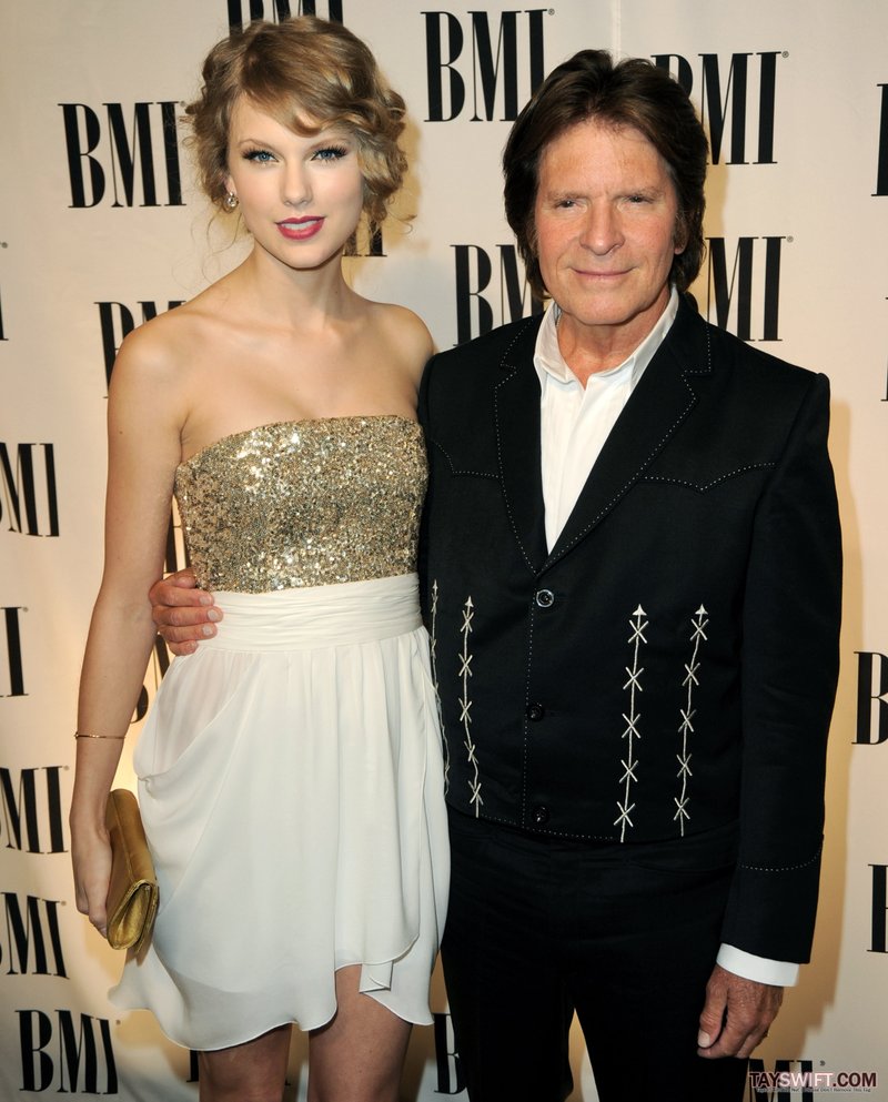 Taylor Swift at BMI's 58th Annual Pop Awards — photo 104