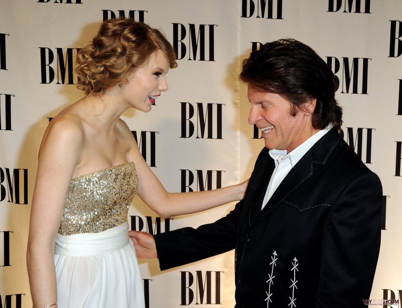 Taylor Swift at BMI's 58th Annual Pop Awards — photo 106