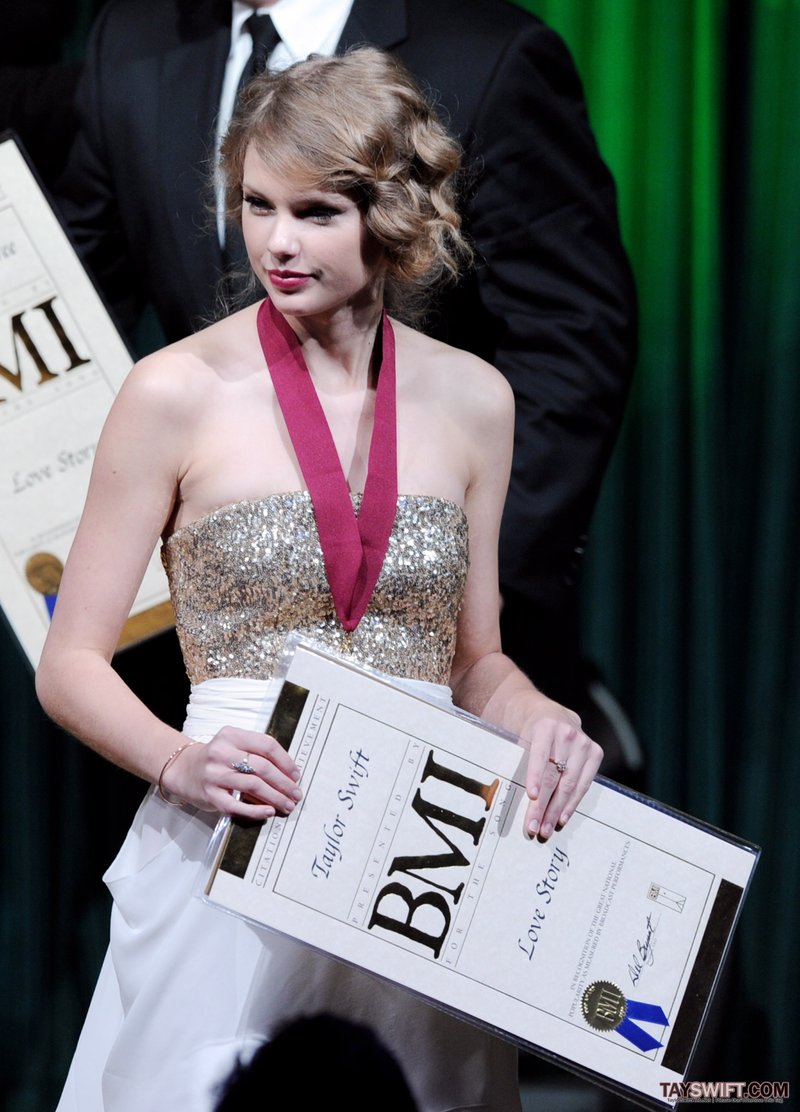 Taylor Swift at BMI's 58th Annual Pop Awards — photo 114