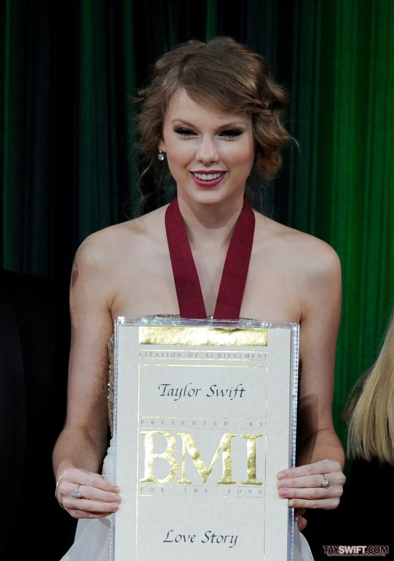 Taylor Swift at BMI's 58th Annual Pop Awards — photo 115