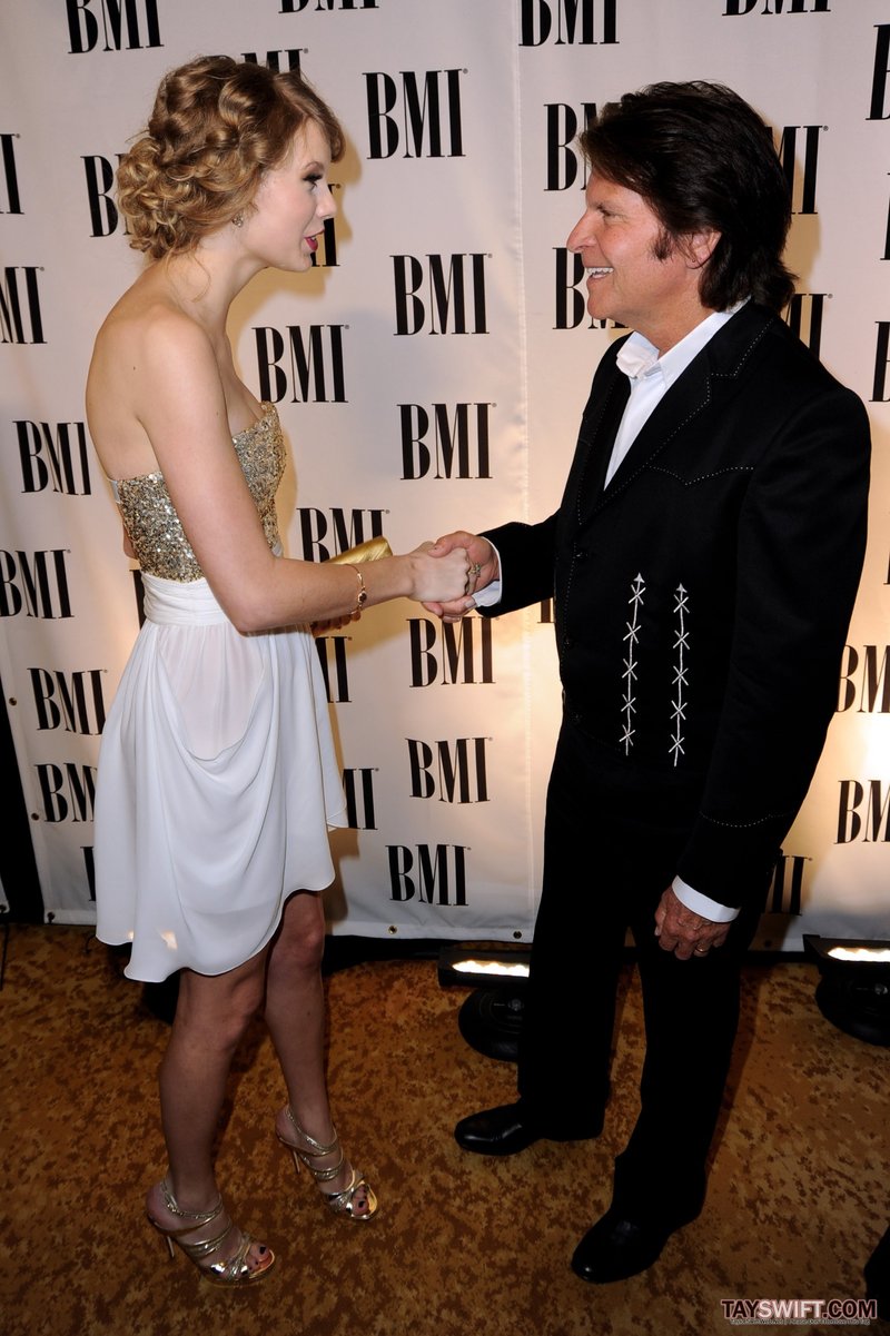 Taylor Swift at BMI's 58th Annual Pop Awards — photo 120