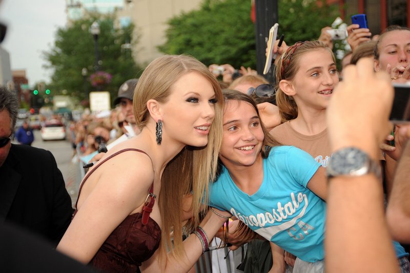 Taylor Swift at 2010 CMT Music Awards — photo 55
