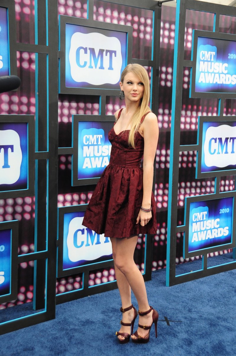 Taylor Swift at 2010 CMT Music Awards — photo 93