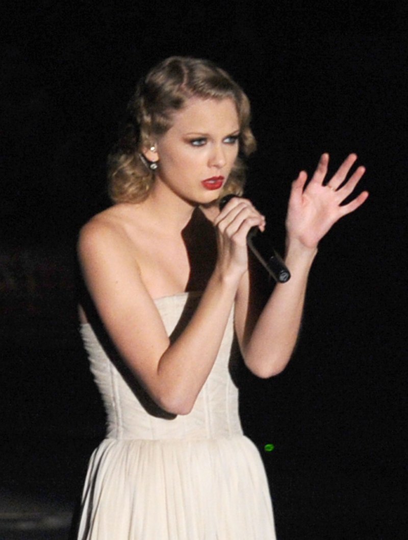 Taylor Swift at 2010 MTV Video Music Awards — photo 41