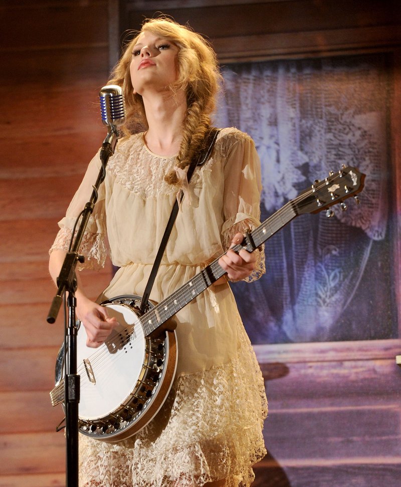 Taylor Swift at 46th Annual Academy Of Country Music Awards — photo 36